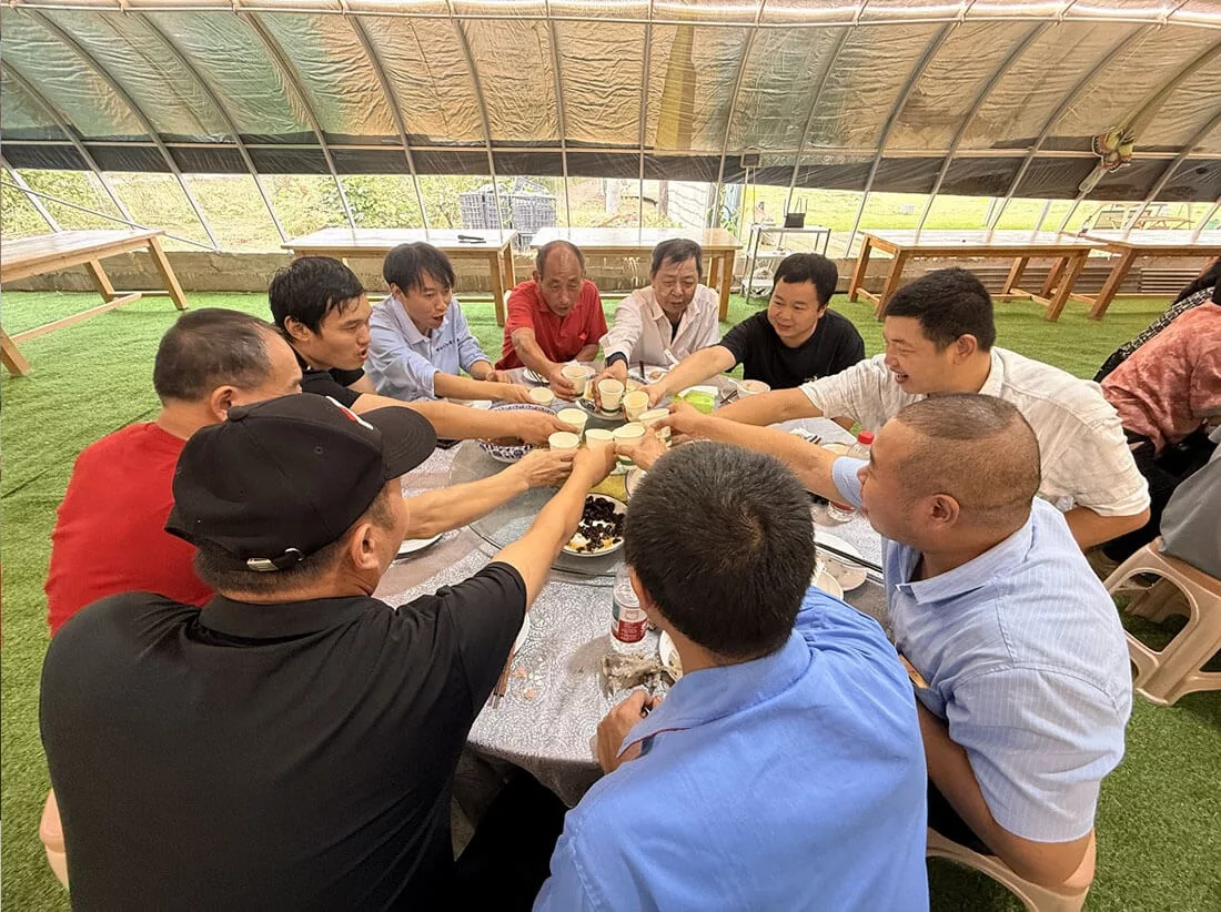 longxu-team-shared-meal-mid-autumn-festival