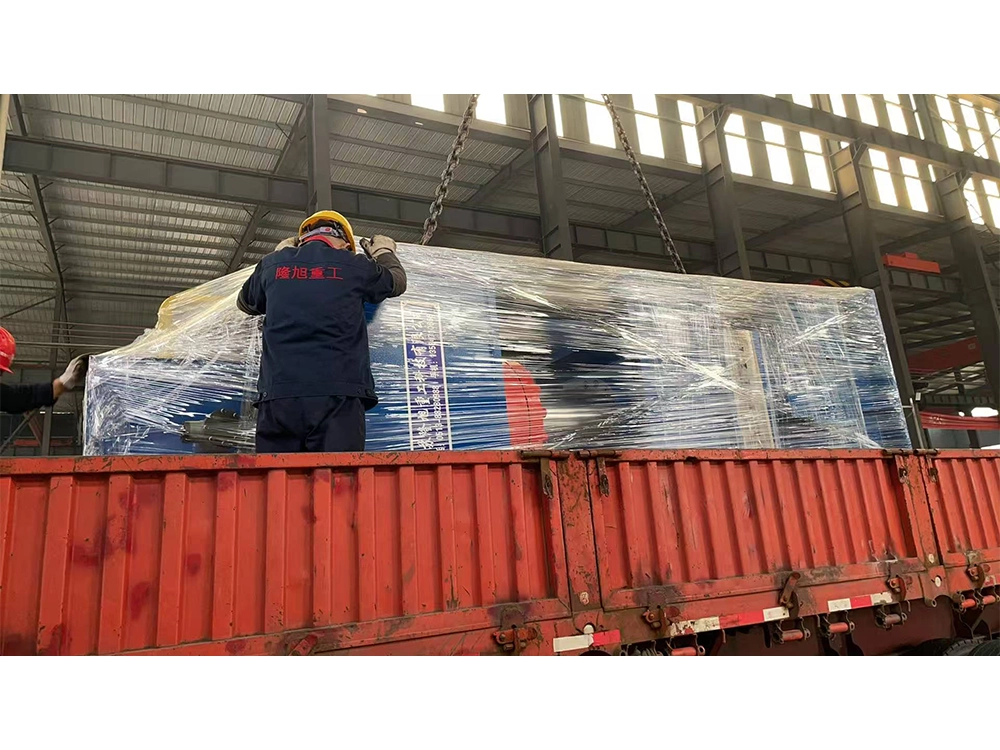 longxu-hydraulic-press-loading longxu-hydraulic-press-loading